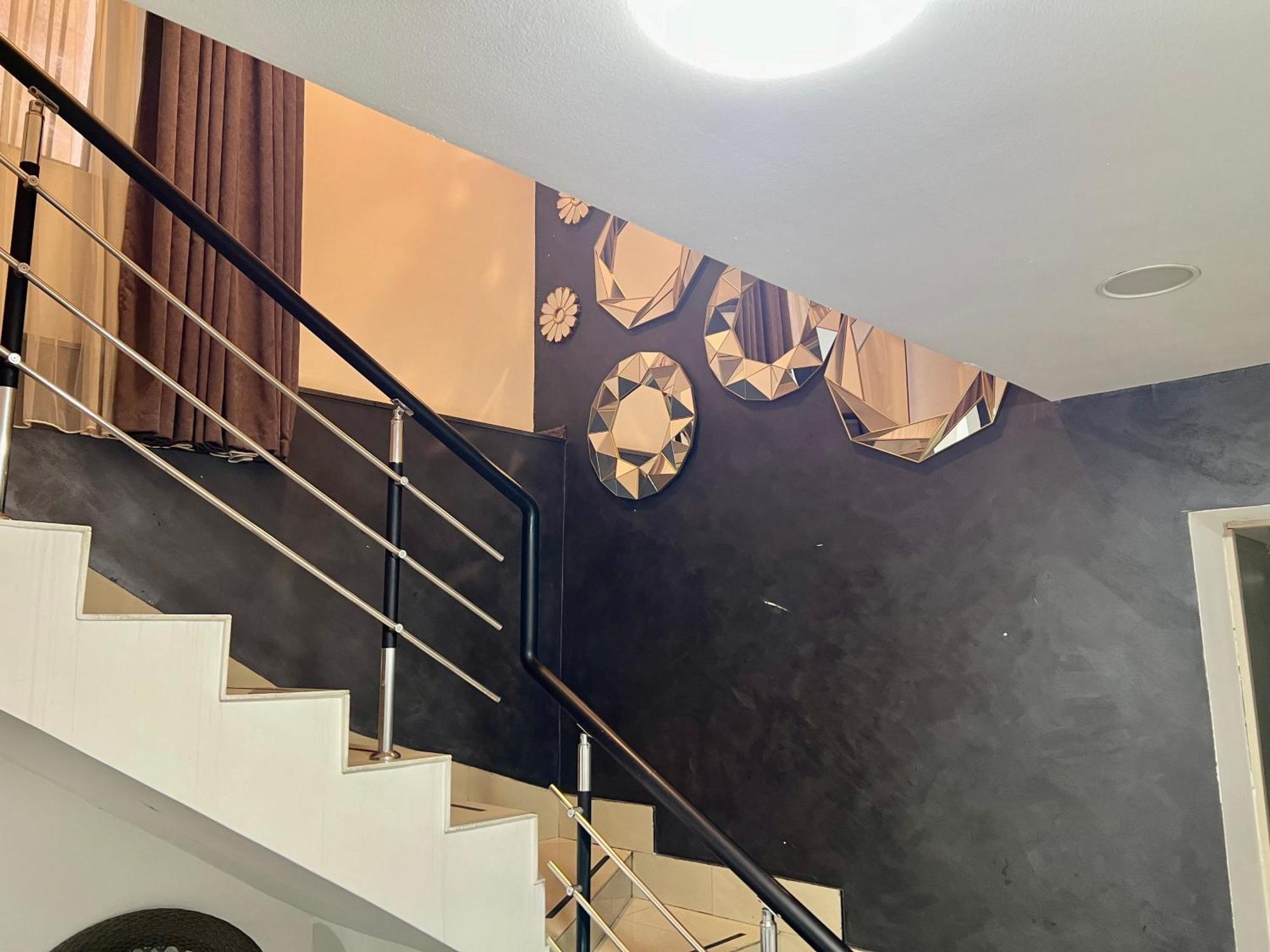 Yvn Tumanyan Apart-Hotel Erevan Esterno foto