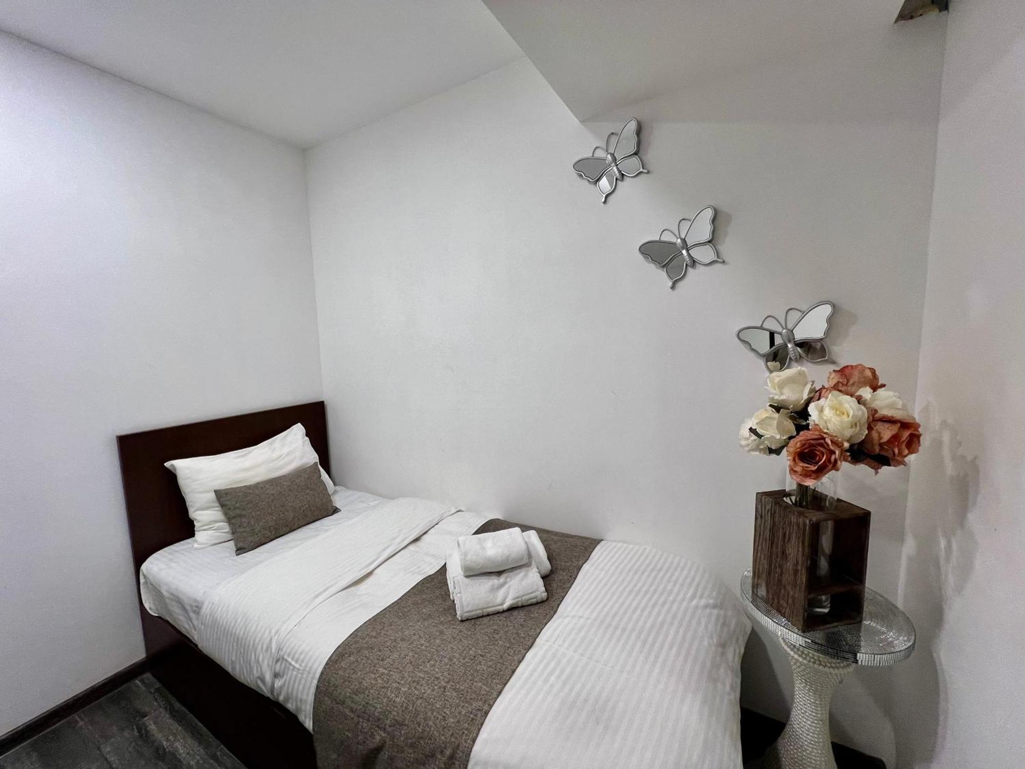 Yvn Tumanyan Apart-Hotel Erevan Esterno foto